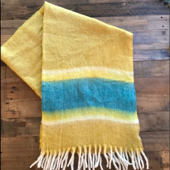 J. Crew fuzzy fringe scarf NWOT - Picture 3 of 4